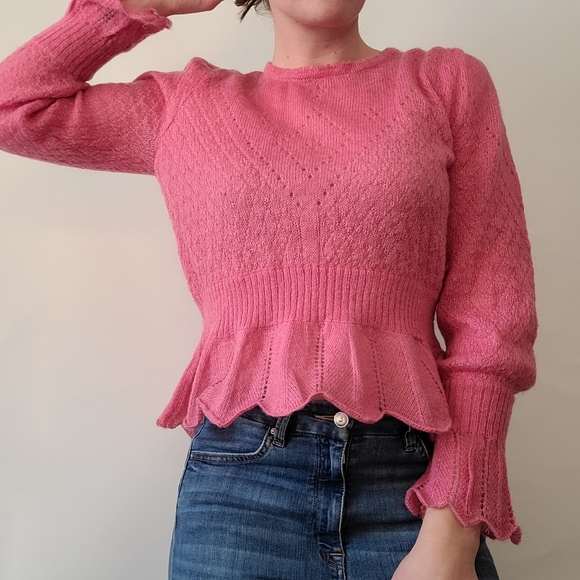 Scalloped Knit Sweater - Picture 10 of 10